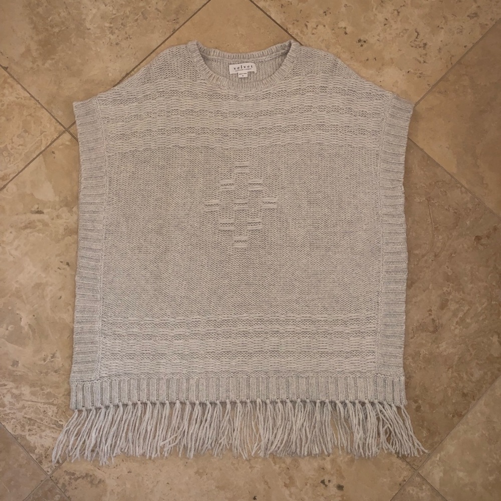 VELVET BY GRAHAM AND SPENCER poncho sweater